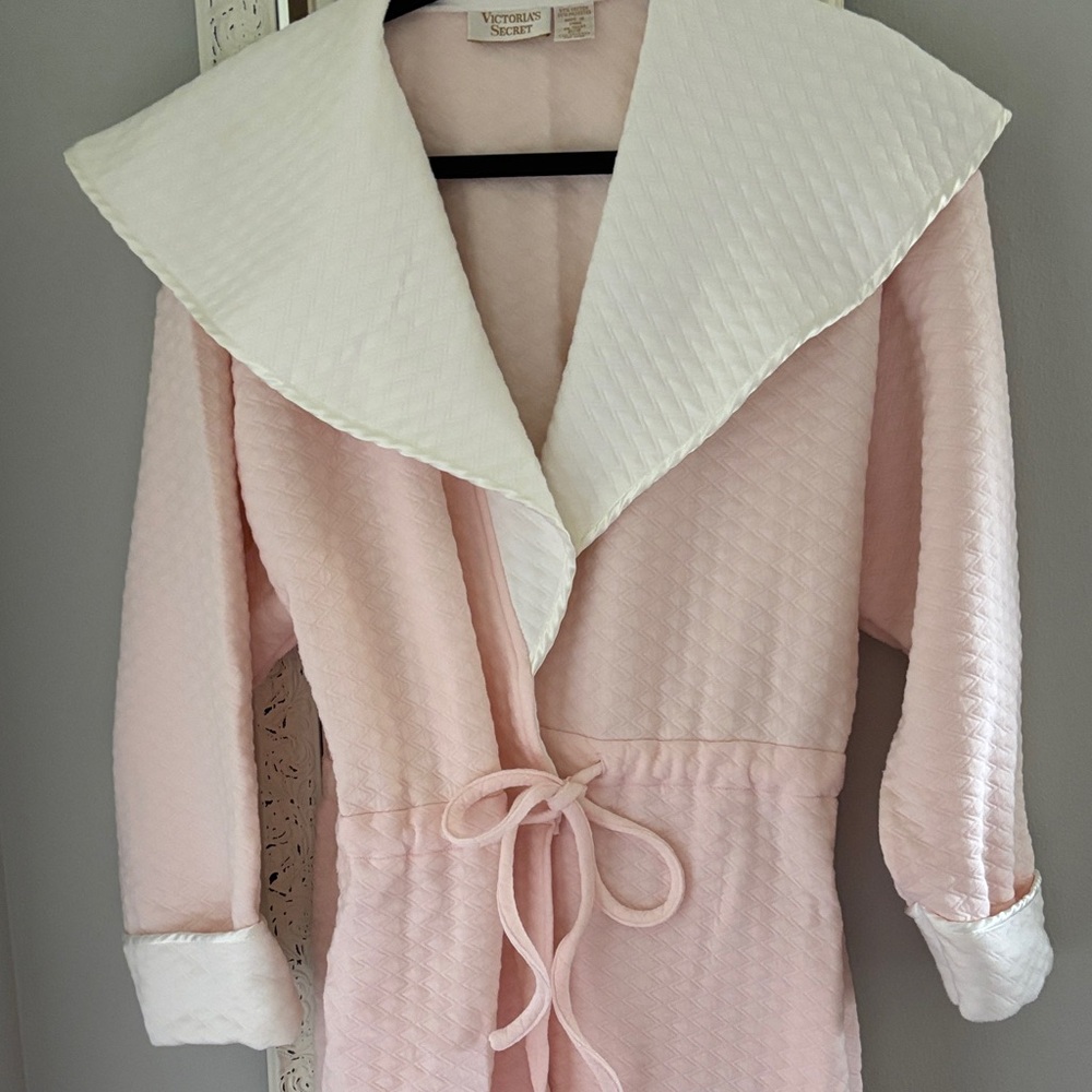 Gorgeous ladies cotton Robe size P/S. $40